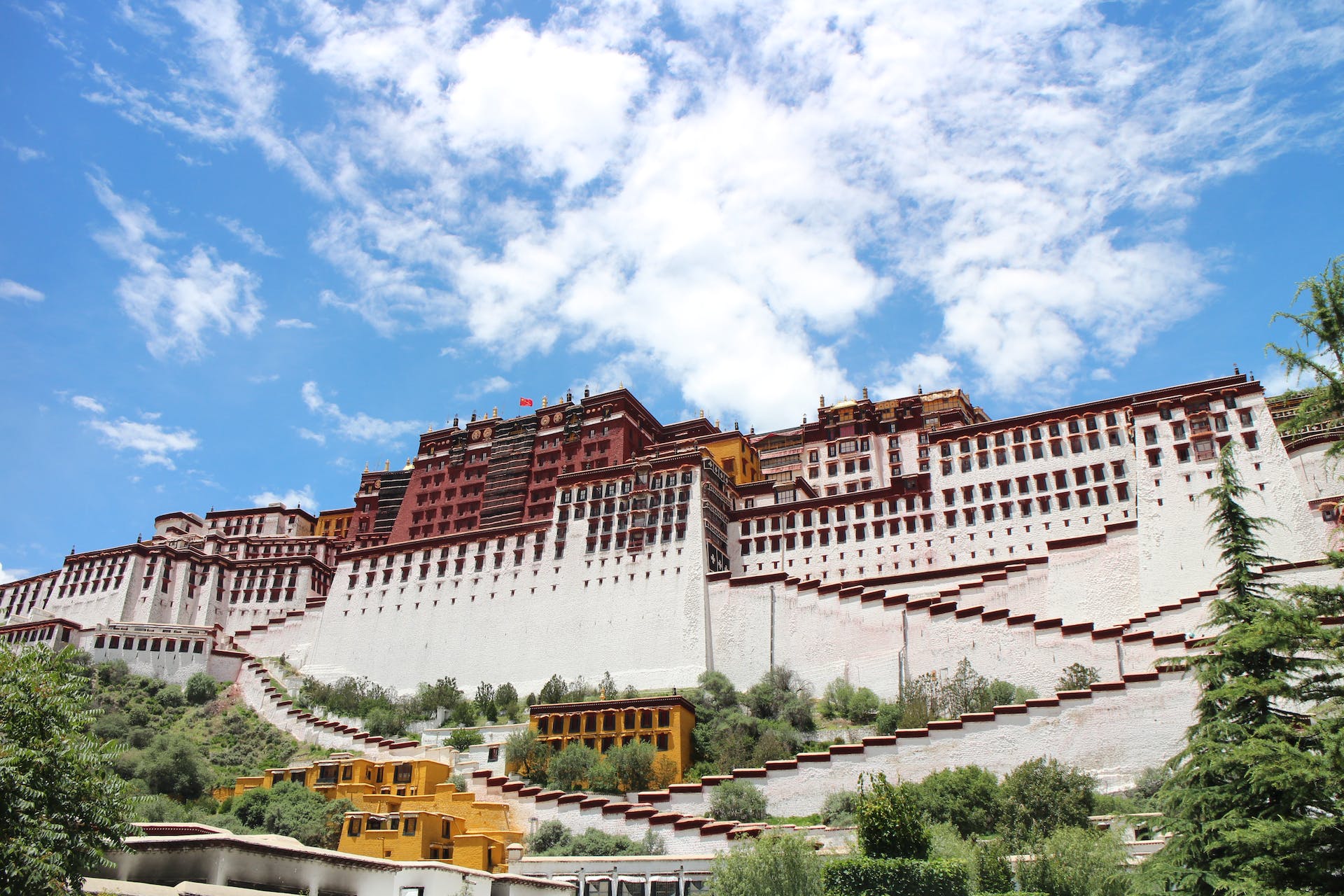 hotels-in-tibet